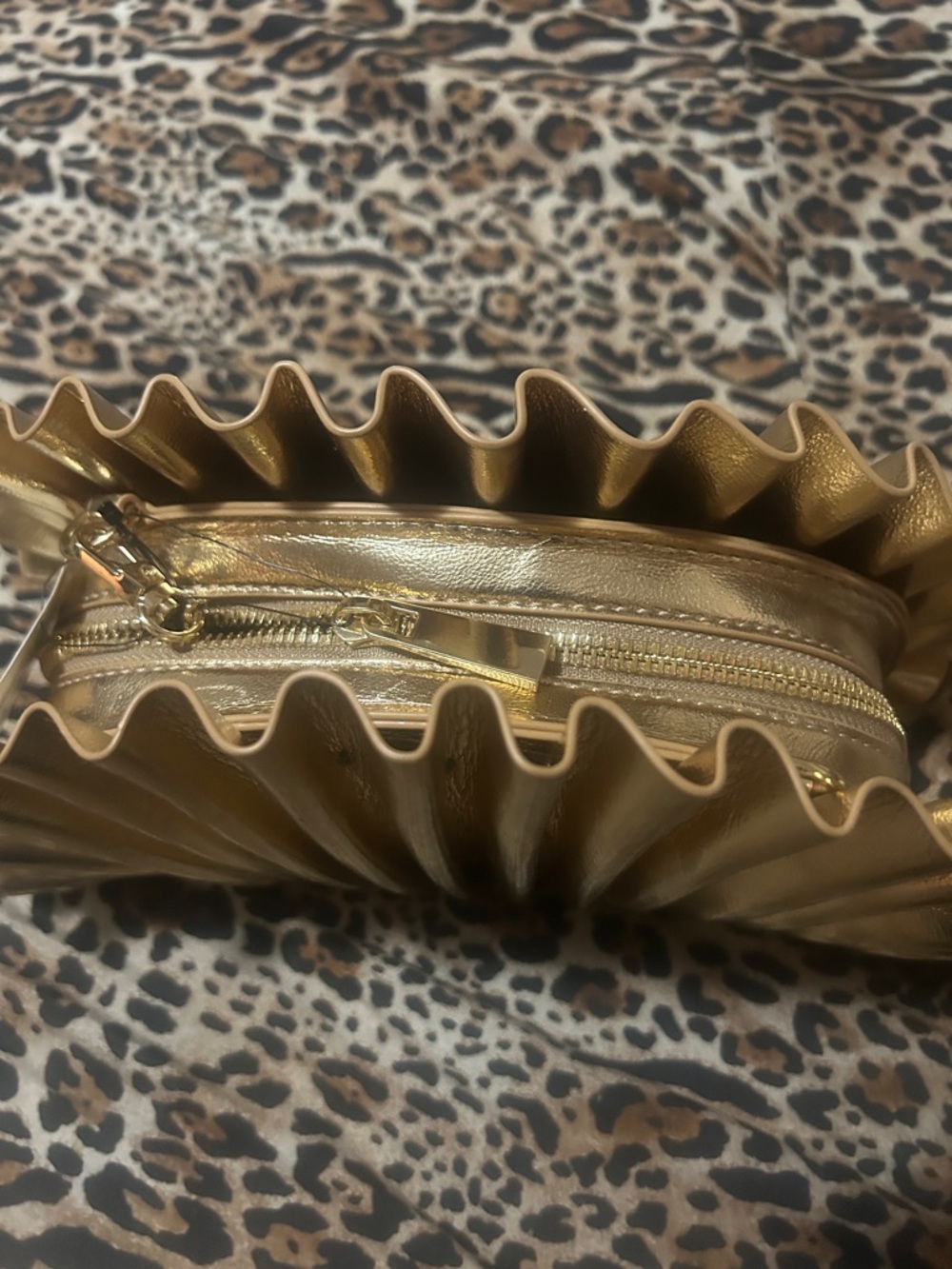 Metallic Gold Ruffled Shell Clutch - Picture 3 of 4